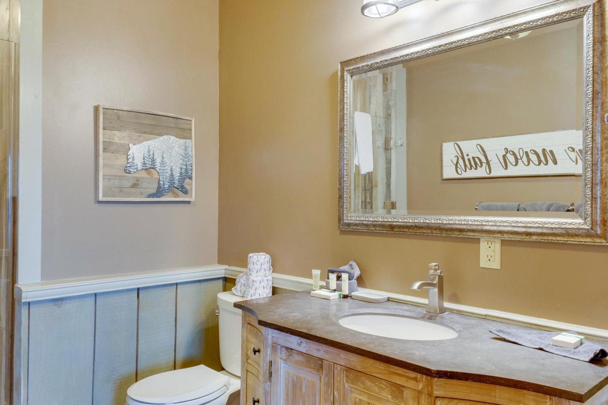 Spacious Gatlinburg Cabin With Hot Tub And Game Room! Εξωτερικό φωτογραφία