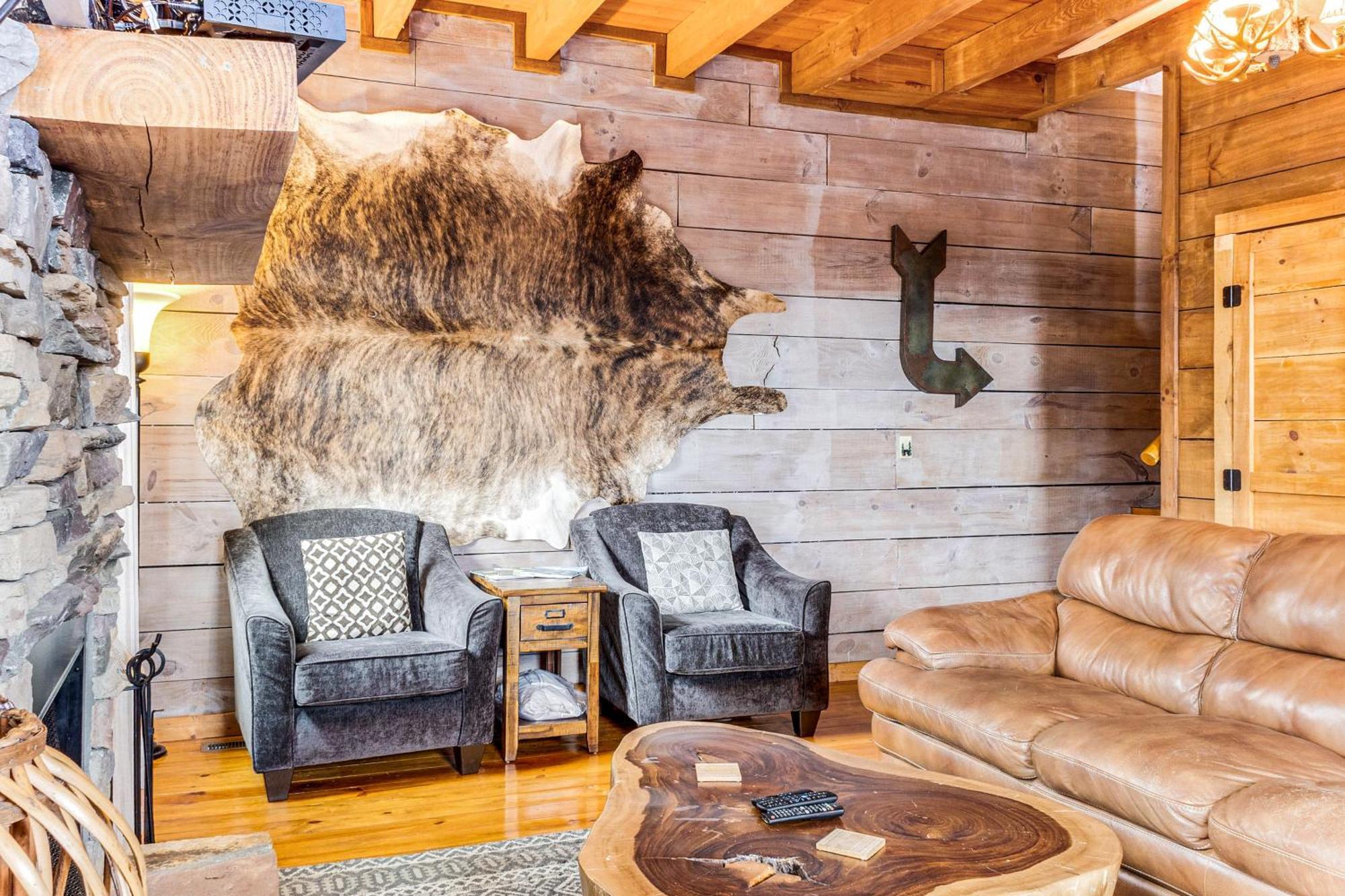 Spacious Gatlinburg Cabin With Hot Tub And Game Room! Εξωτερικό φωτογραφία