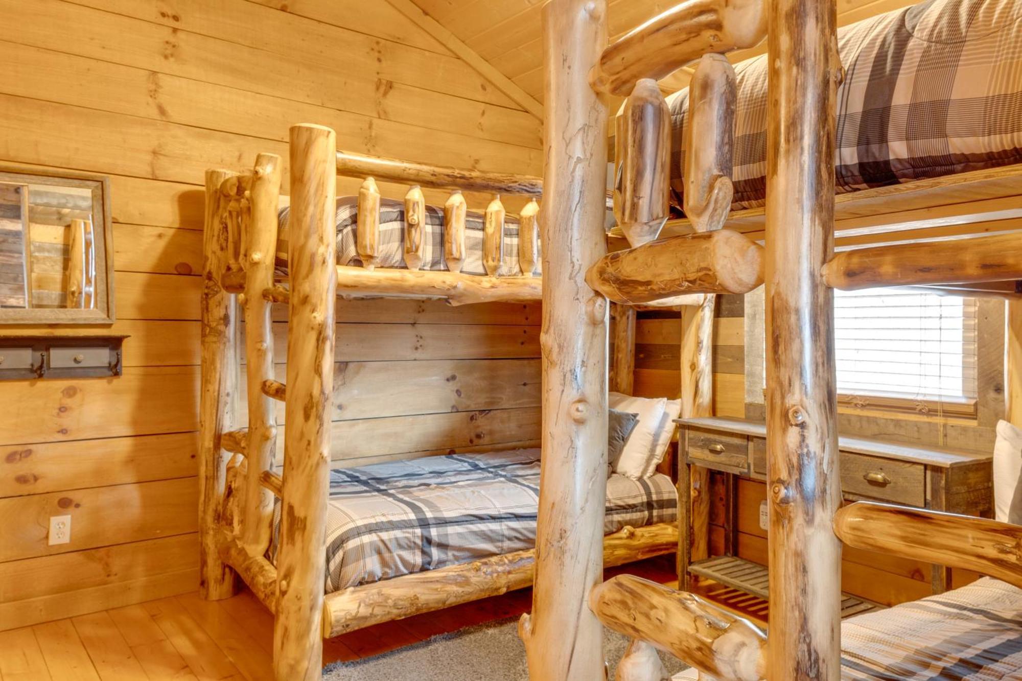 Spacious Gatlinburg Cabin With Hot Tub And Game Room! Εξωτερικό φωτογραφία