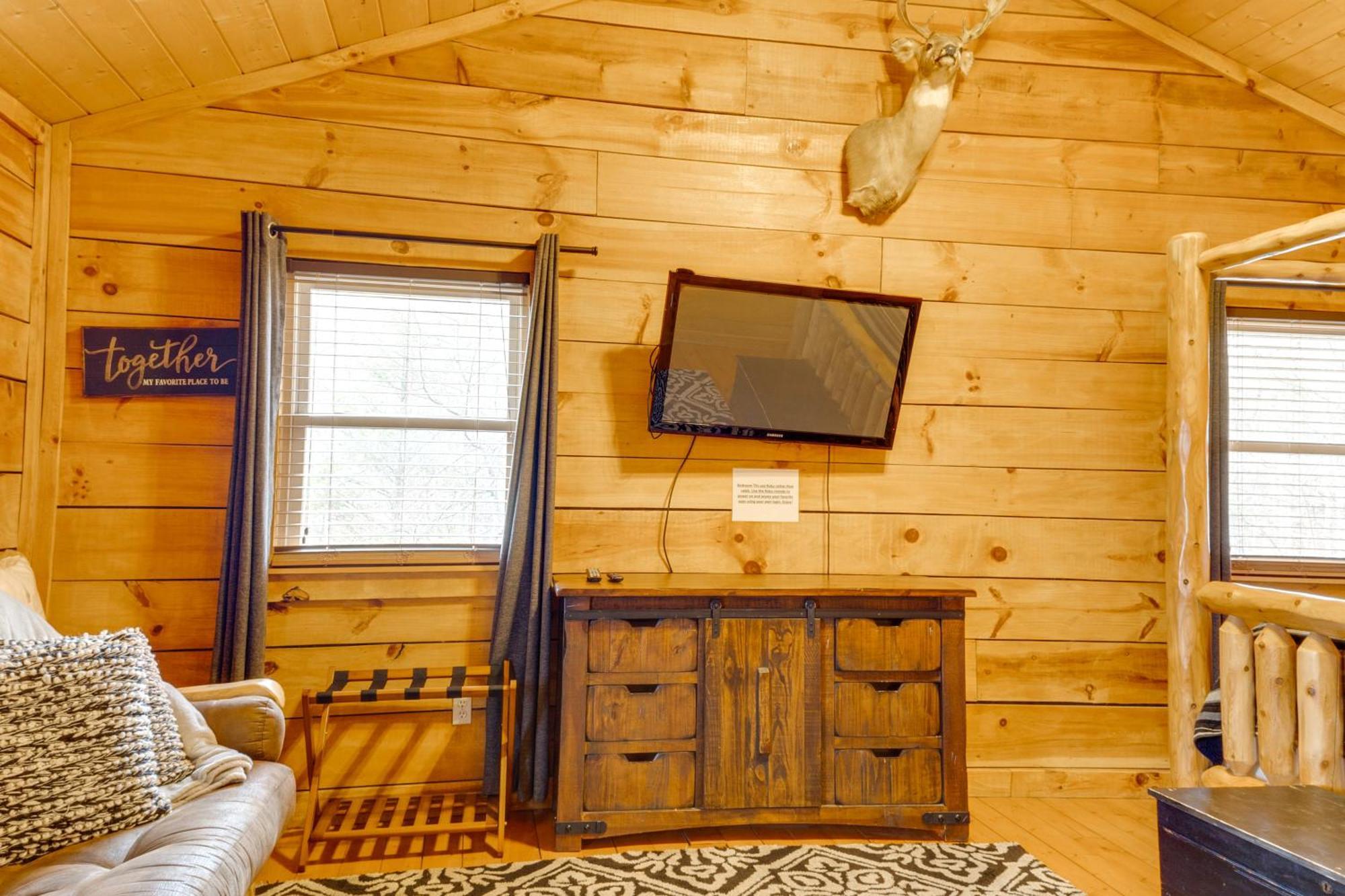 Spacious Gatlinburg Cabin With Hot Tub And Game Room! Εξωτερικό φωτογραφία