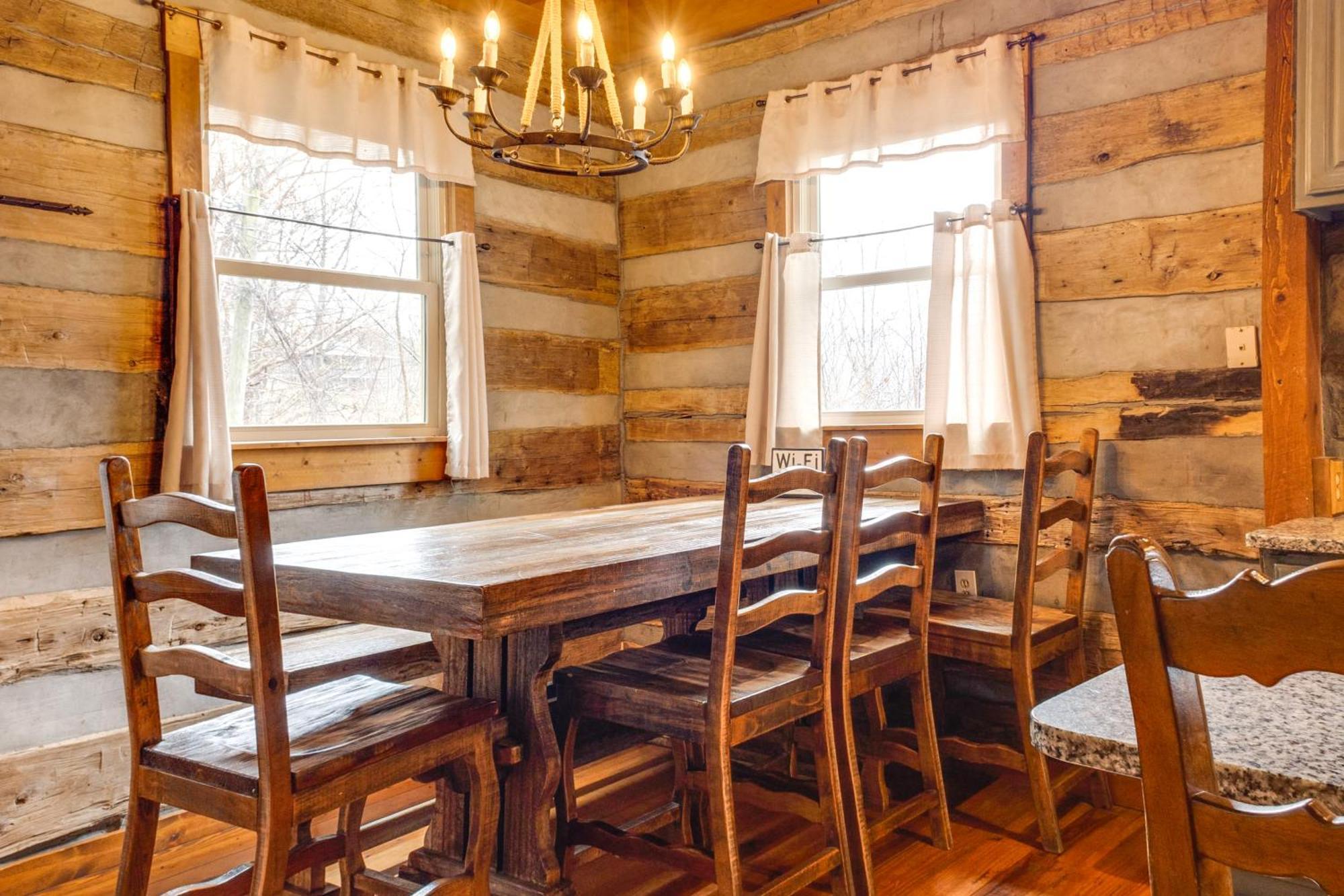 Spacious Gatlinburg Cabin With Hot Tub And Game Room! Εξωτερικό φωτογραφία